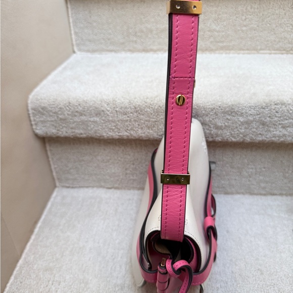 Loewe dual gate crossbody bag in pink and white - Picture 15 of 16